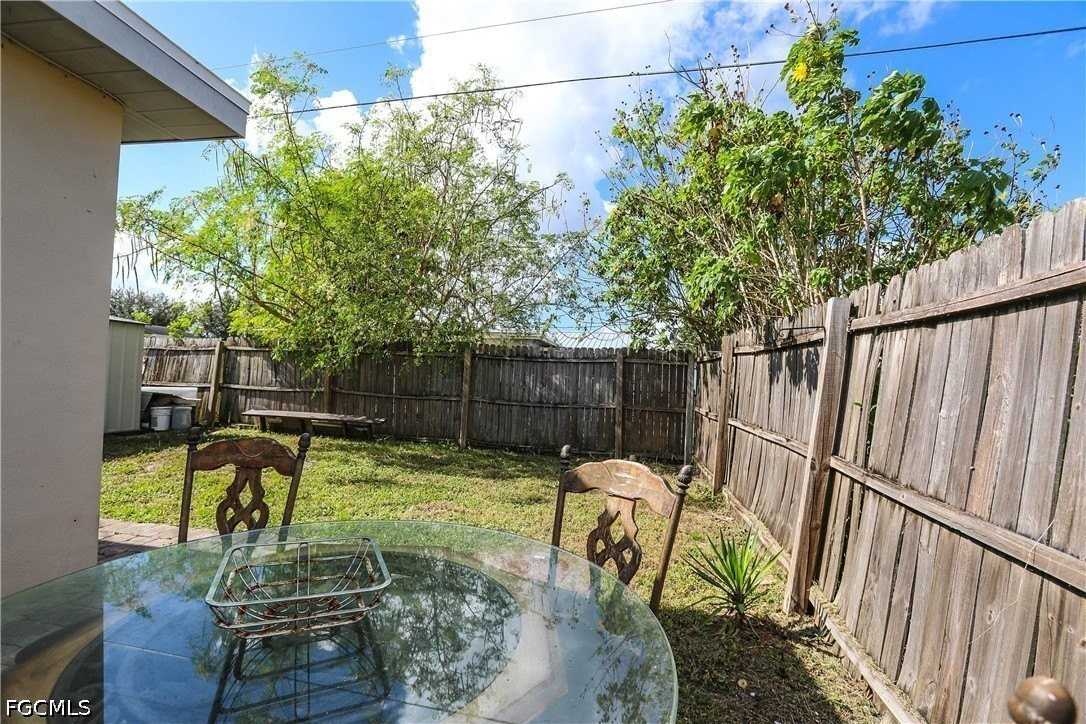 907 Laredo Ave - Photo 4 of 12