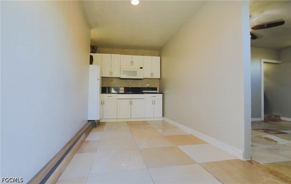 907 Laredo Ave - Photo 5 of 12