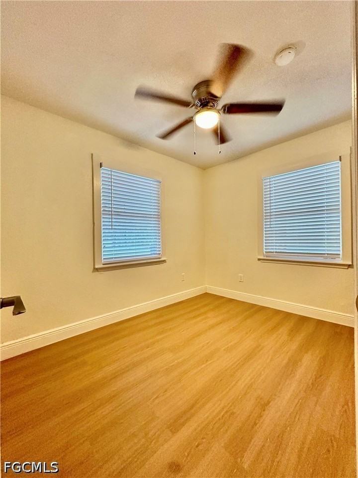 3208 Dale St - Photo 5 of 12