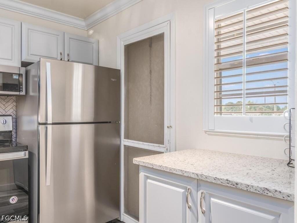 1010 Tropic Ter - Photo 2 of 17