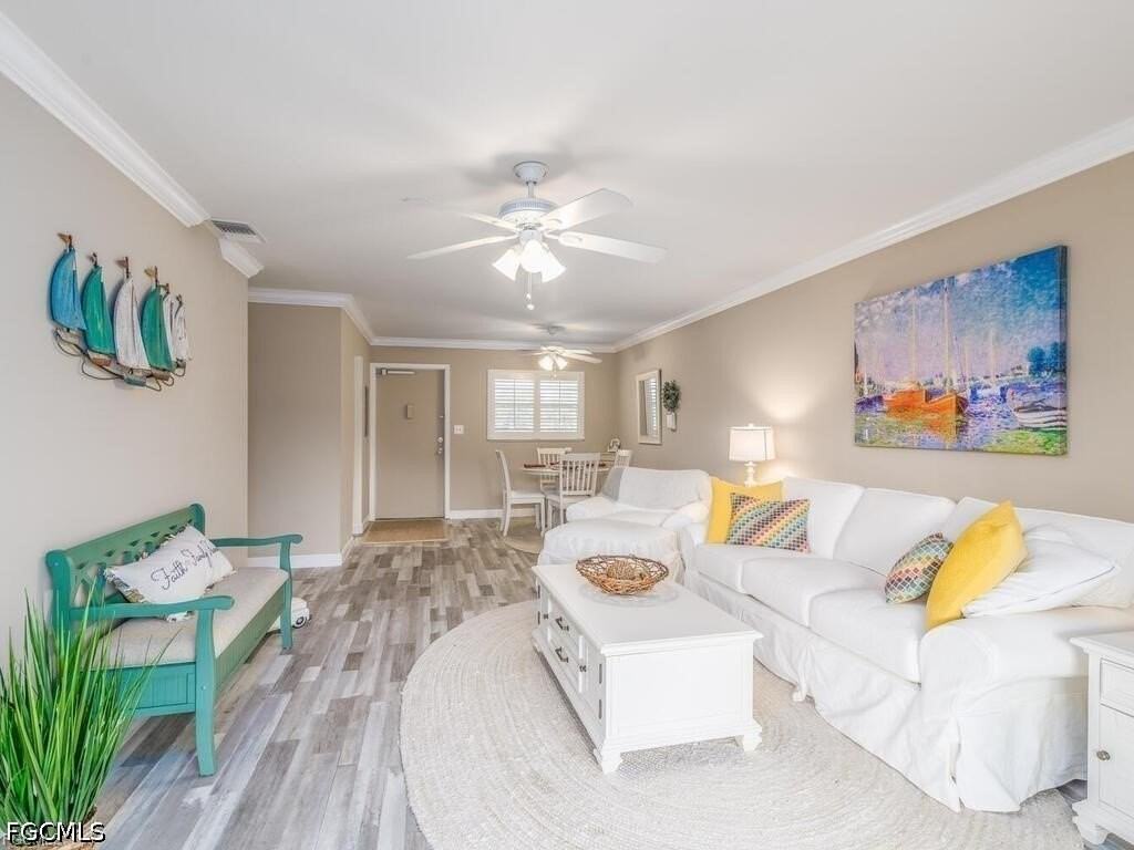 1010 Tropic Ter - Photo 6 of 17