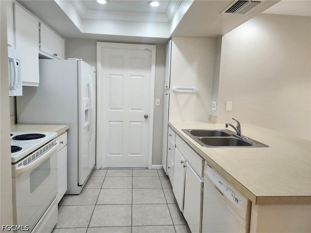 1312 Se 2nd Pl - Photo 7 of 18