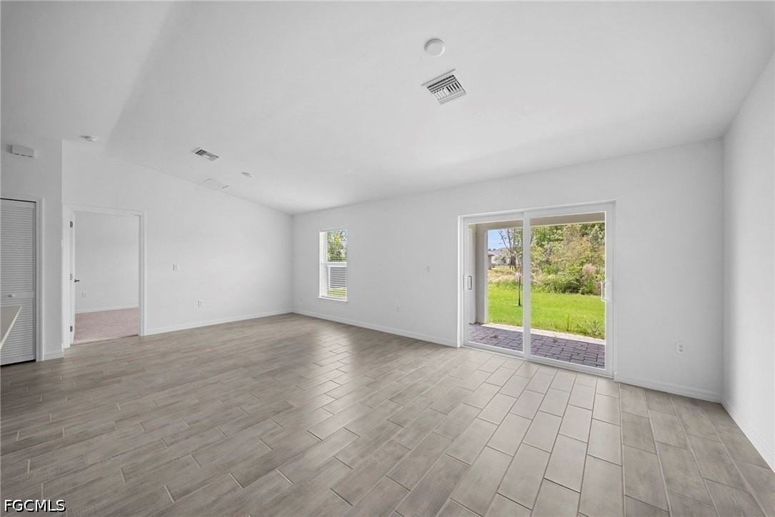 2815 24th St W - Photo 3 of 23