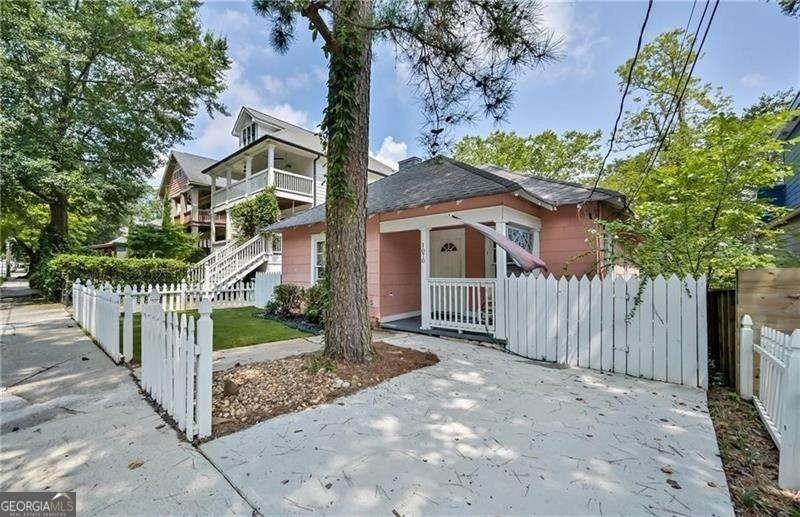 1070 Wylie St Se - Photo 2 of 31