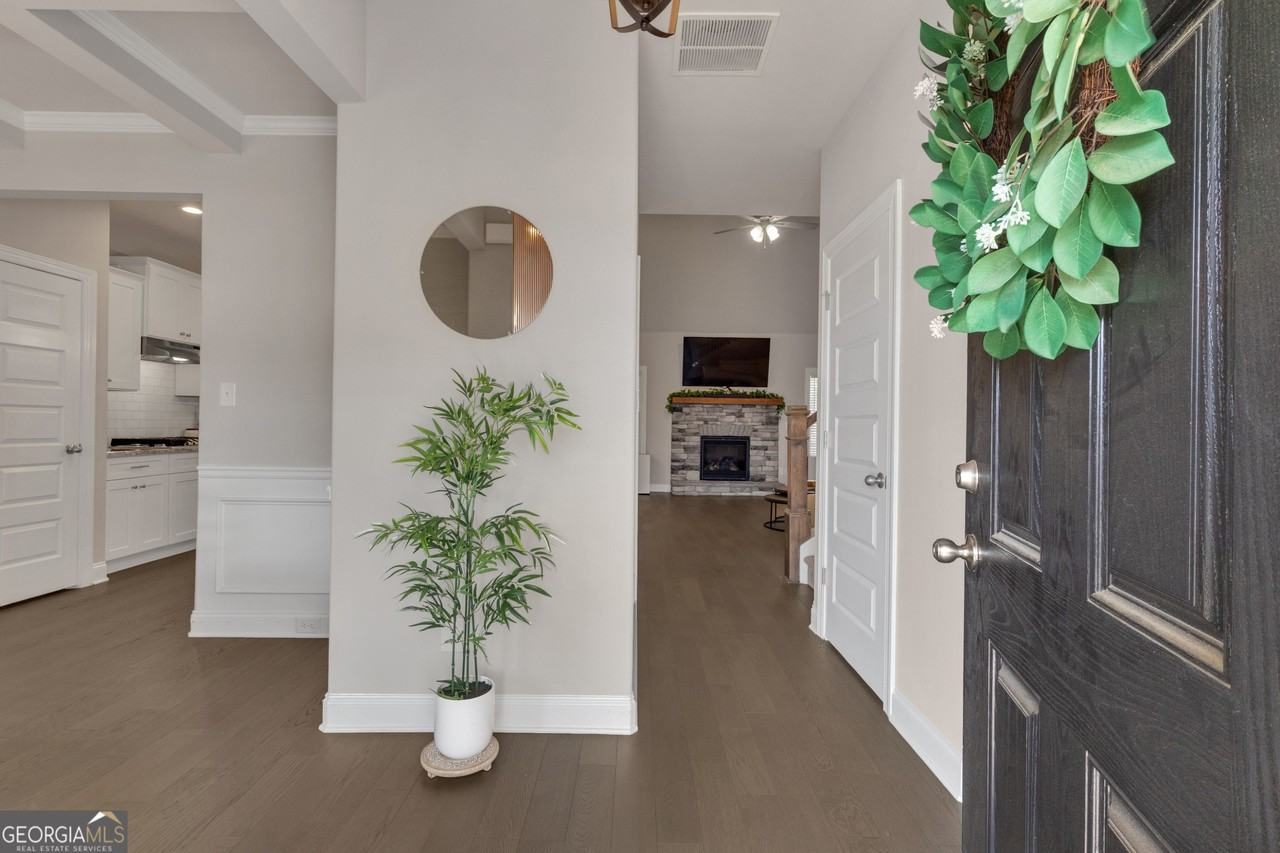 21 Long Branch Trl - Photo 6 of 44