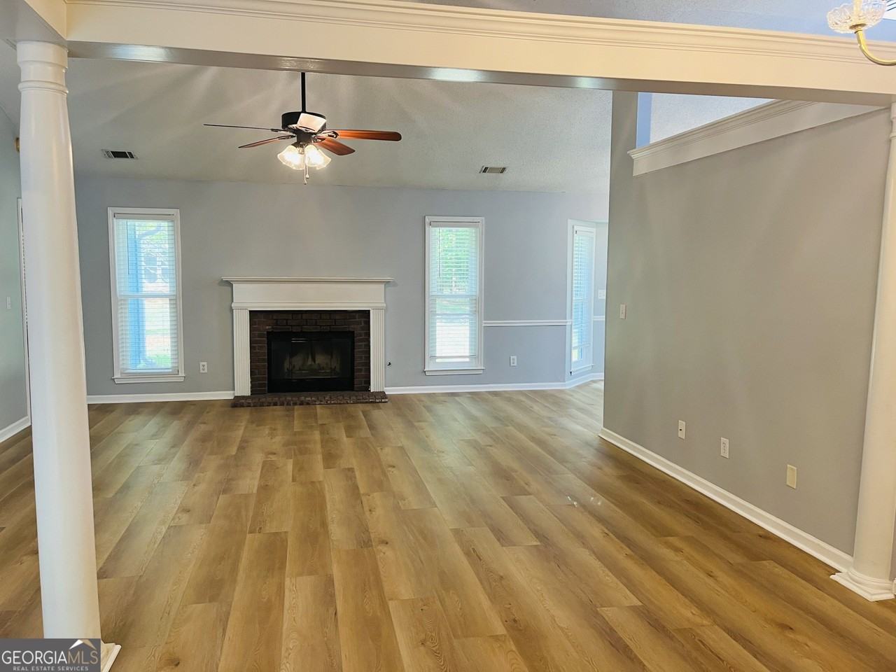 165 River Park Dr - Photo 6 of 30