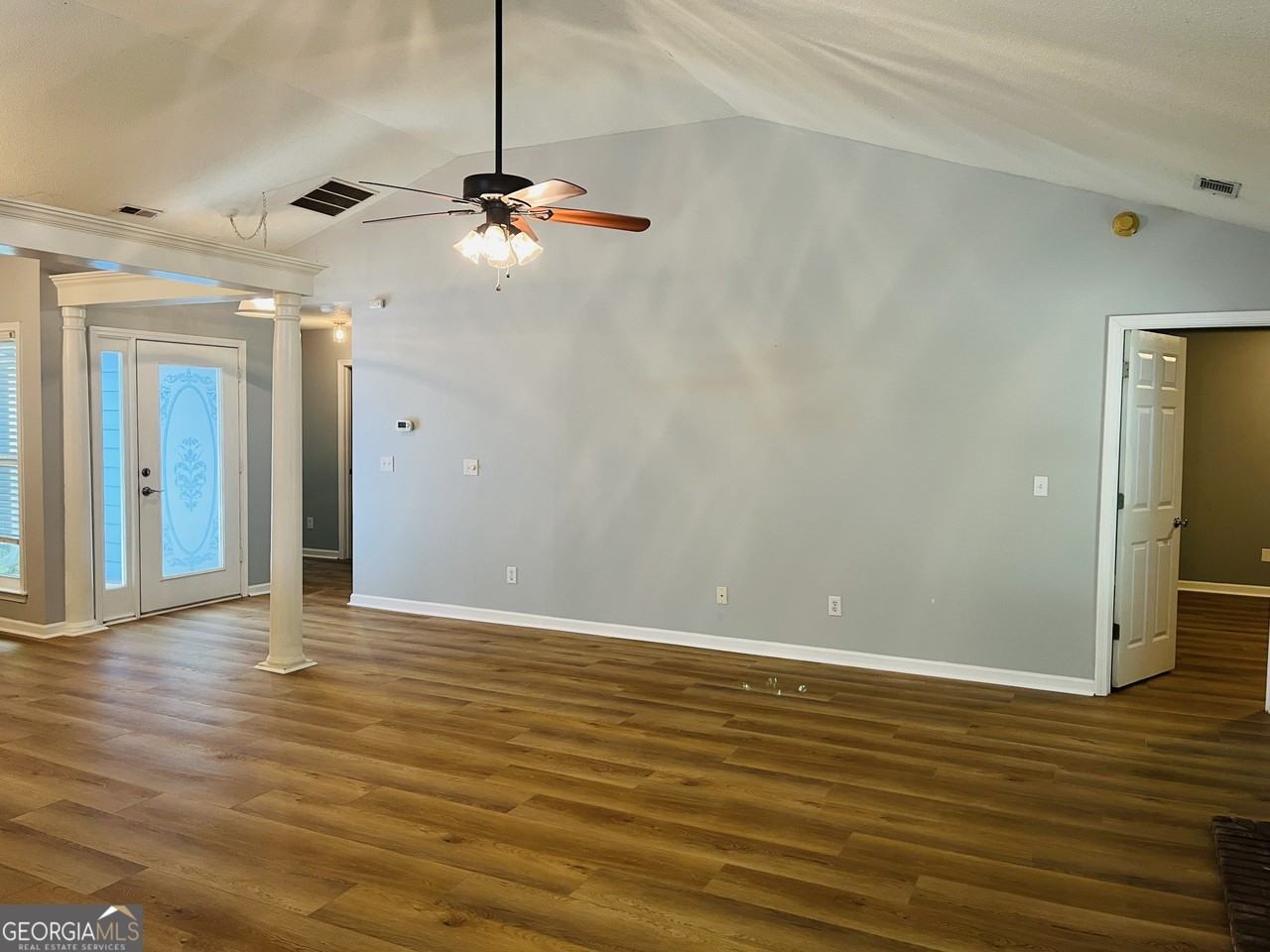 165 River Park Dr - Photo 7 of 30