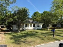 featured image of 101 College St