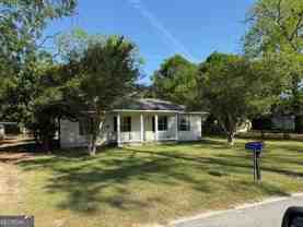 101 College St - Photo 1 of 1