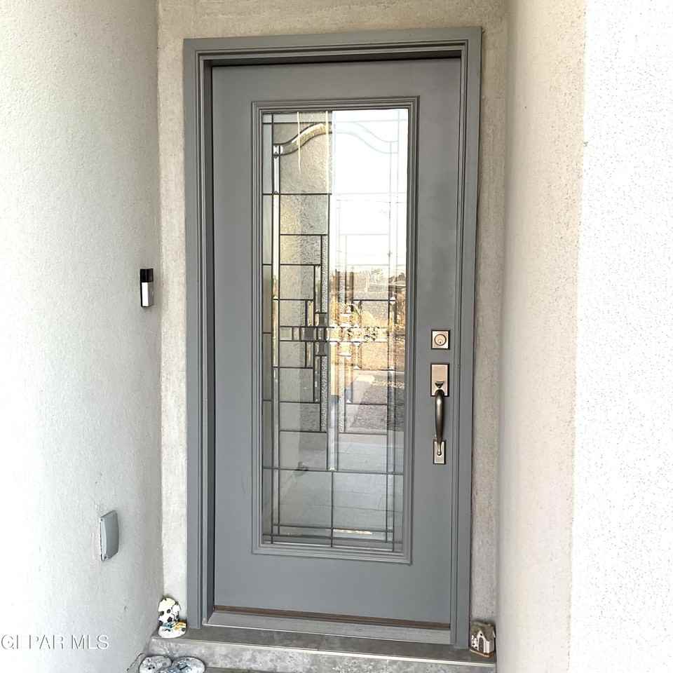 8919 Eclipse St #B - Photo 3 of 41