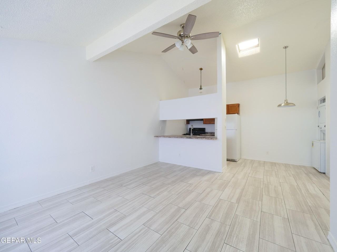 1901 Lake Omega St #D - Photo 3 of 17