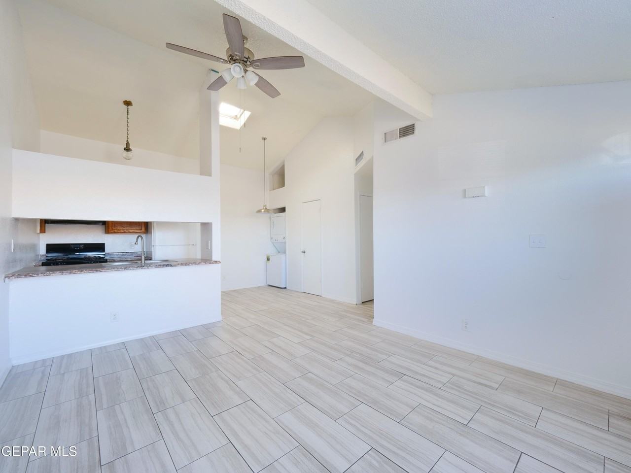 1901 Lake Omega St #D - Photo 4 of 17