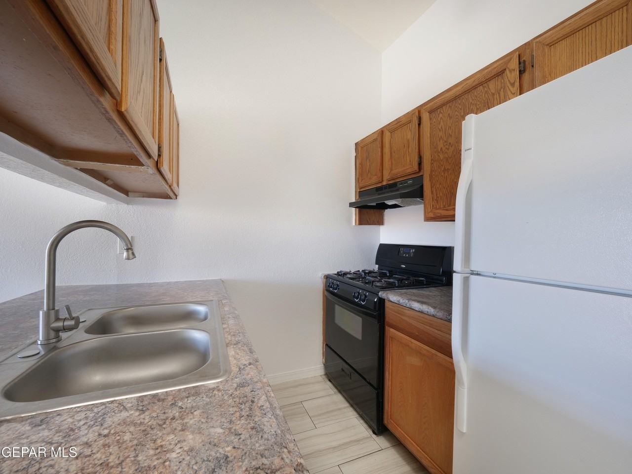 1901 Lake Omega St #D - Photo 7 of 17