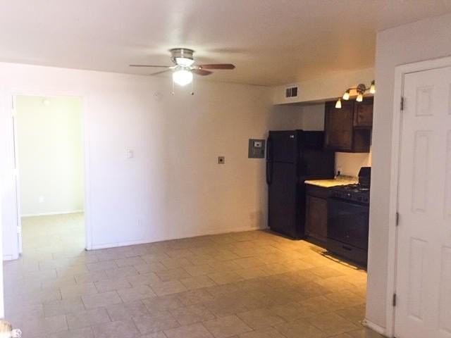 1654 Exeter Dr #4 - Photo 3 of 8