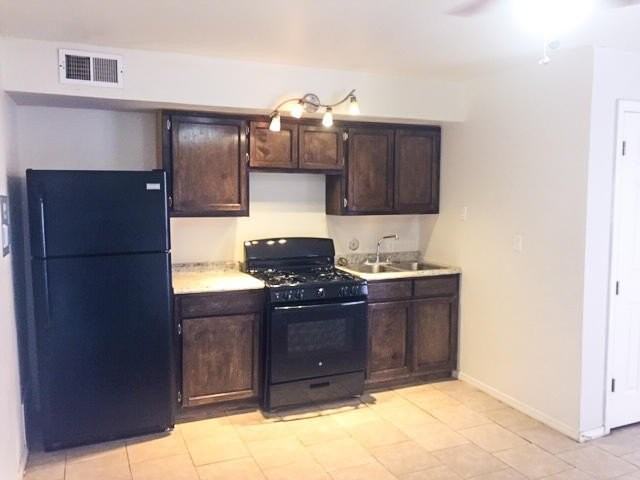 1654 Exeter Dr #4 - Photo 4 of 8