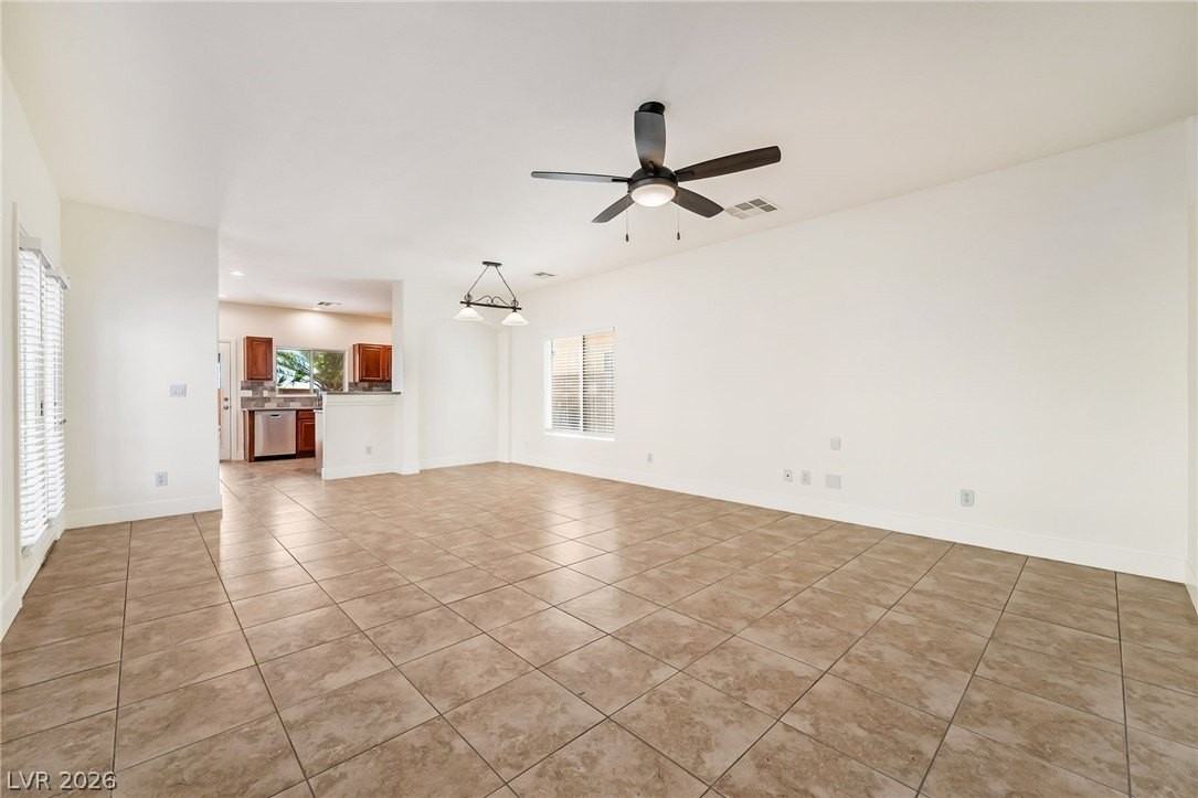 9372 Glendora Valley St - Photo 5 of 24