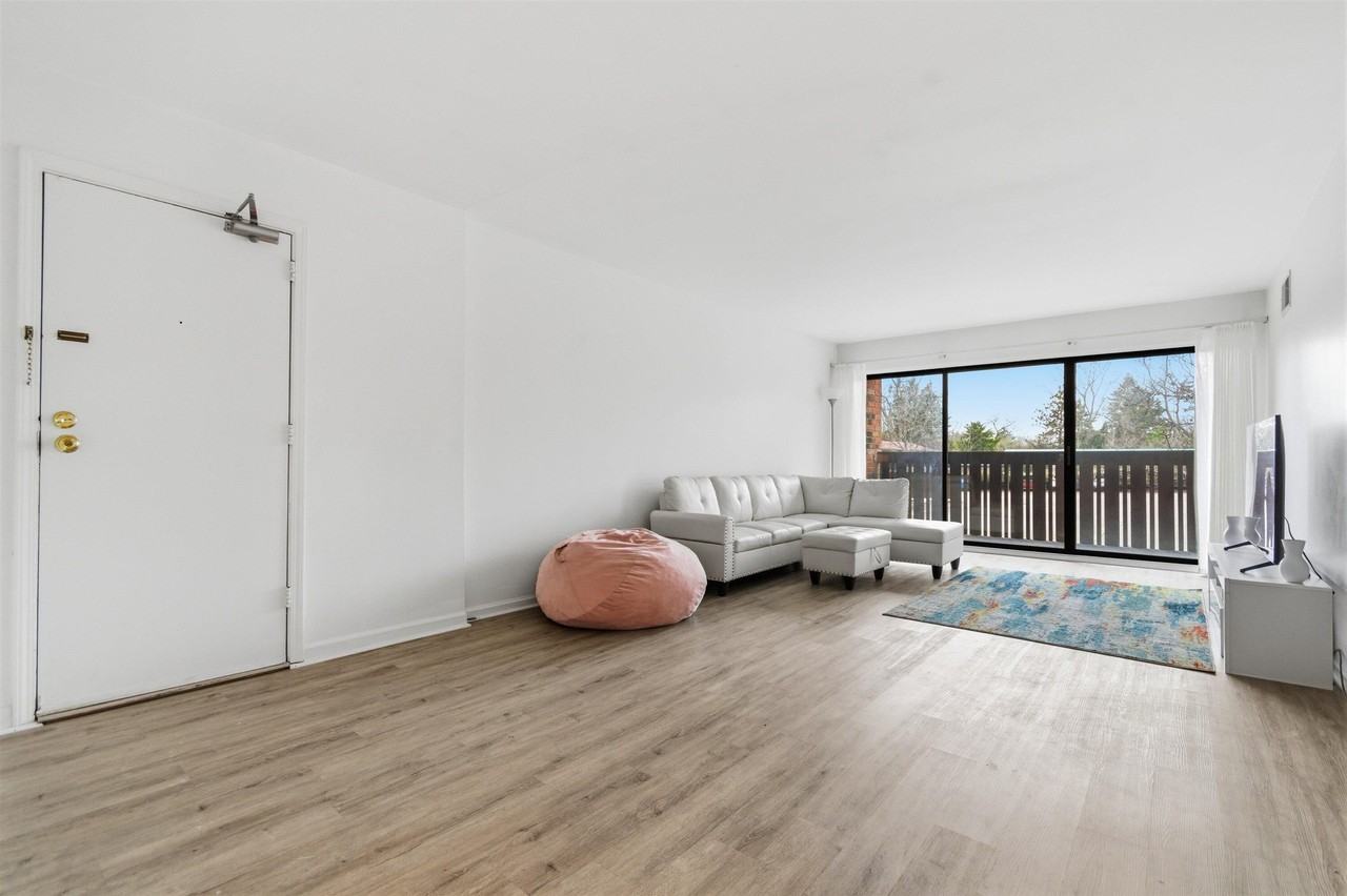 1235 S Maple Rd #201 - Photo 6 of 35