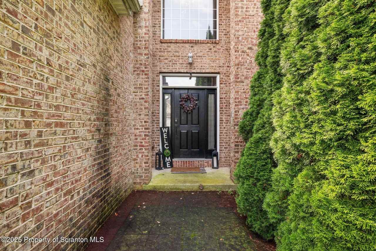 32 Pine Tree Dr #L4B - Photo 4 of 47