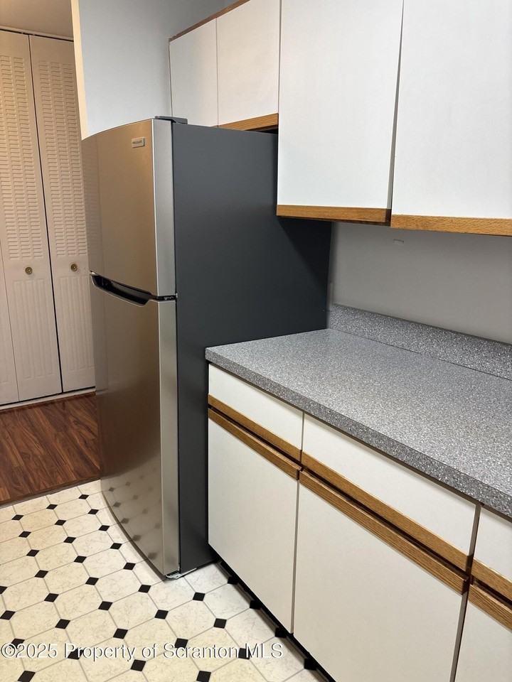 1704 Summit Pointe - Photo 4 of 16