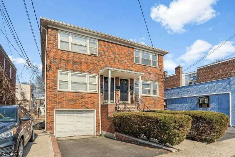 217 Orange Ave - Photo 2 of 14