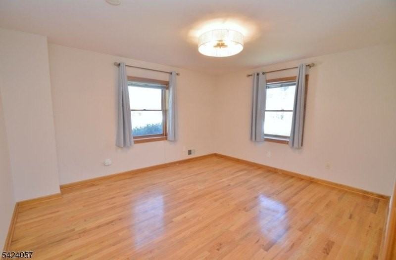 77 Rockwood Rd - Photo 7 of 31