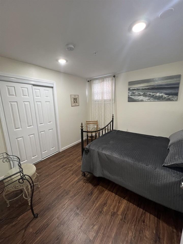 5700 Broadway #GL - Photo 6 of 7