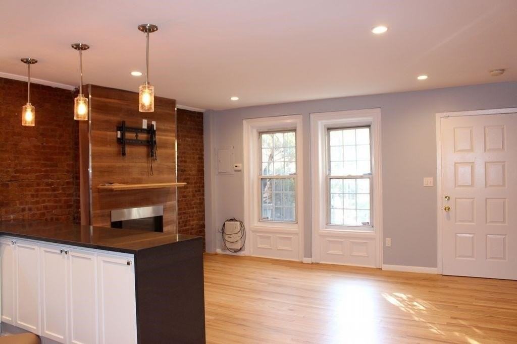 1209 Palisade Ave #1 - Photo 7 of 13