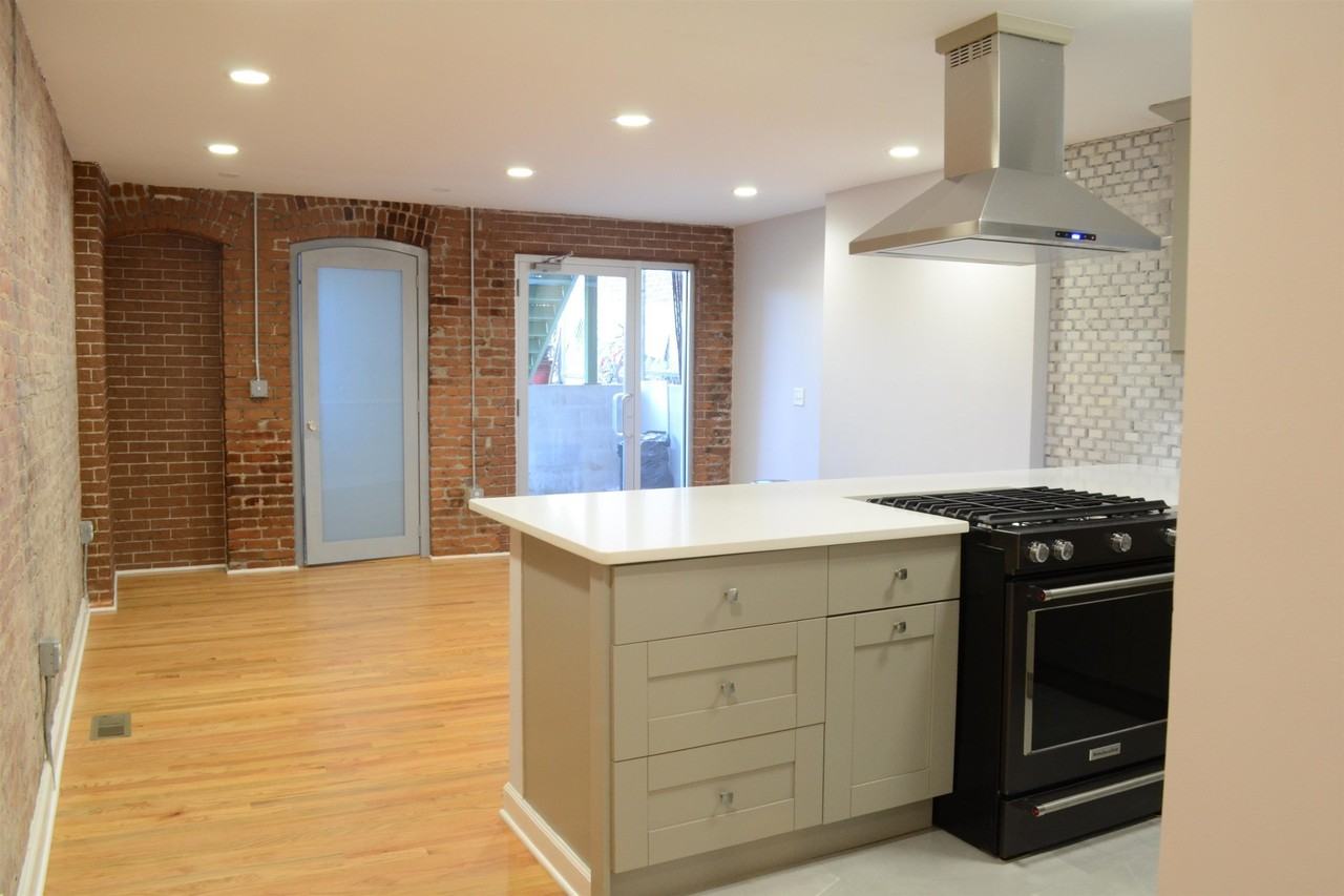 1211 Palisade Ave - Photo 4 of 15