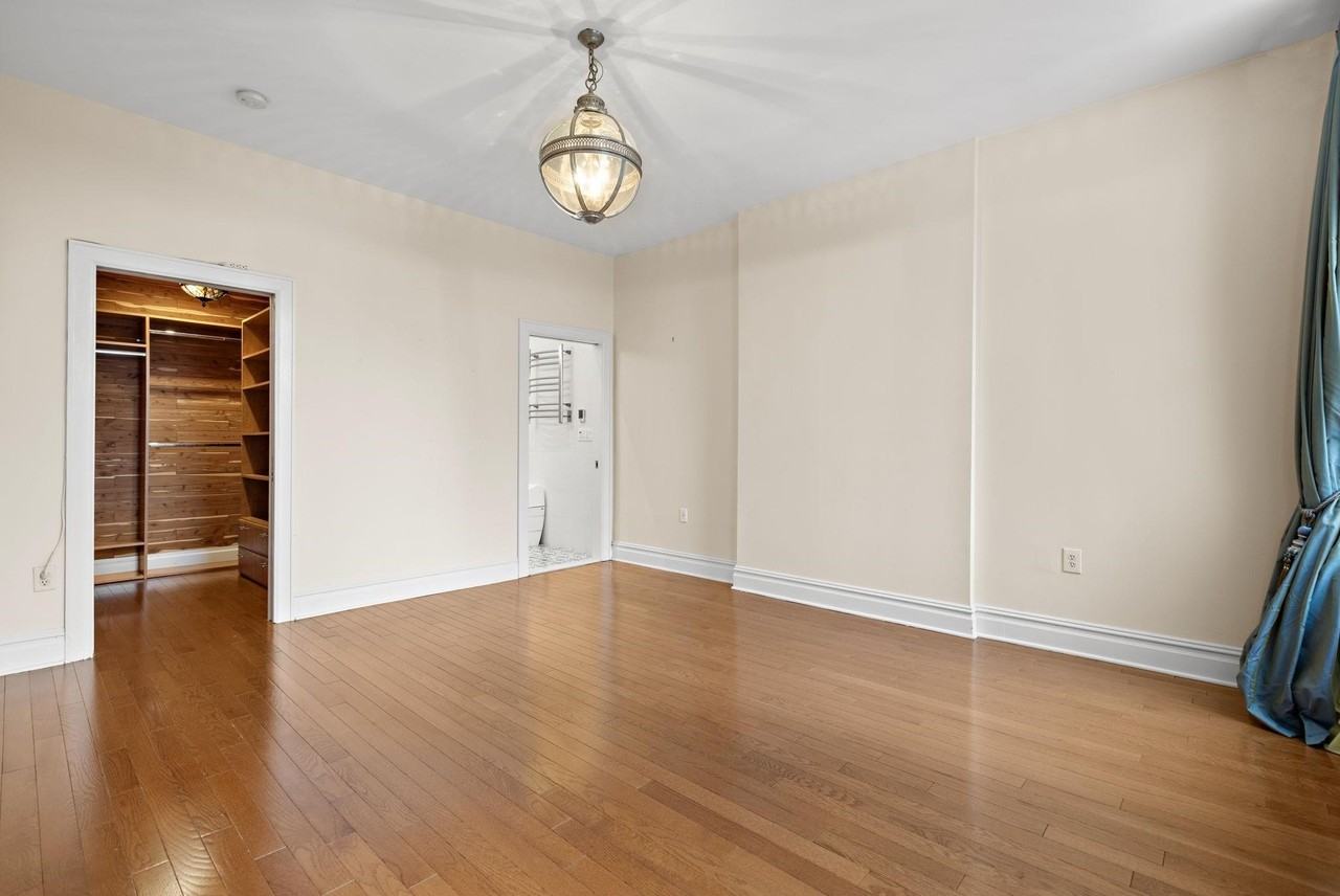 502 Hudson St #4 - Photo 6 of 16