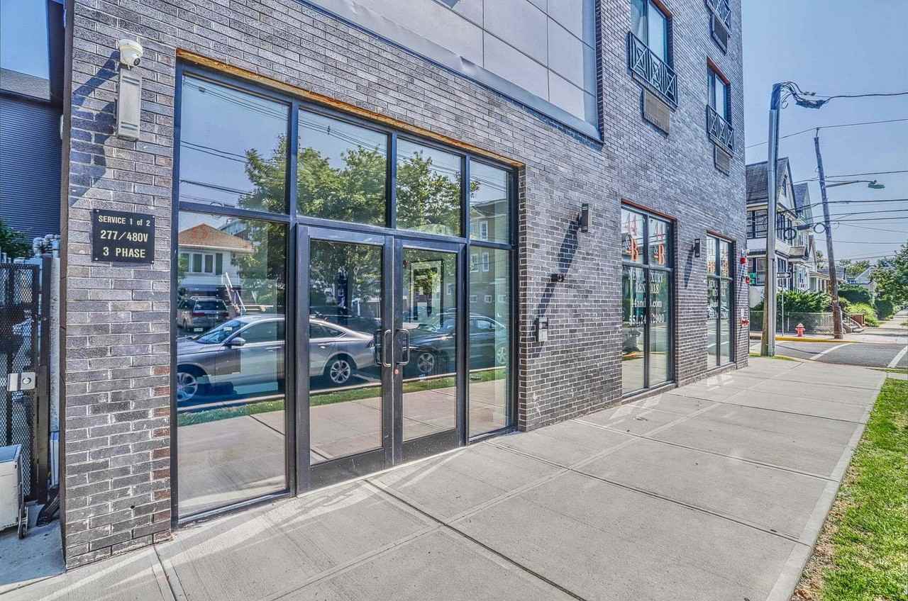 140 Avenue B #402 - Photo 2 of 22