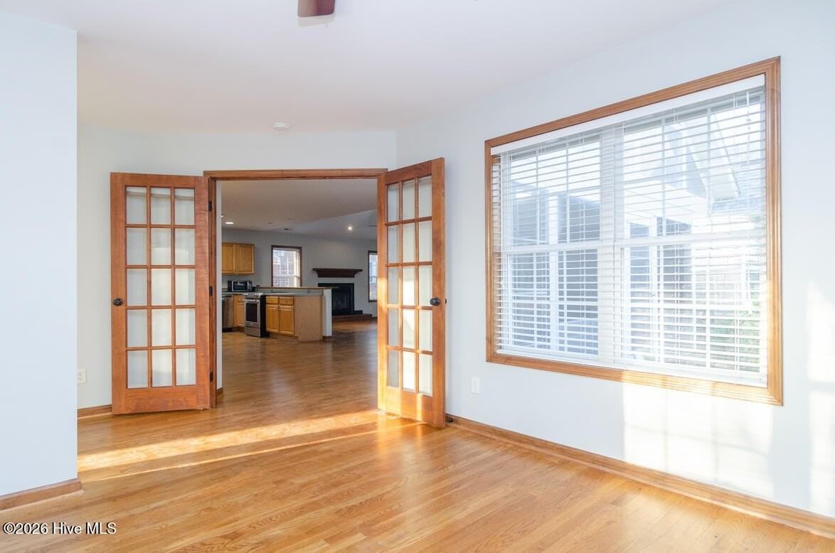 500 Fifth Ave N - Photo 4 of 31