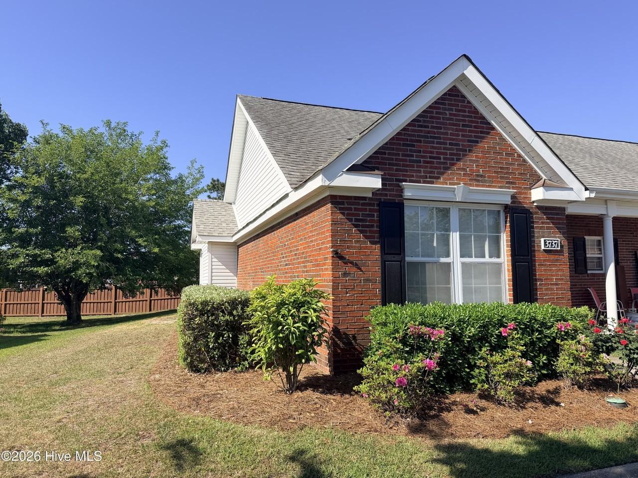 3737 Merestone Dr - Photo 4 of 28