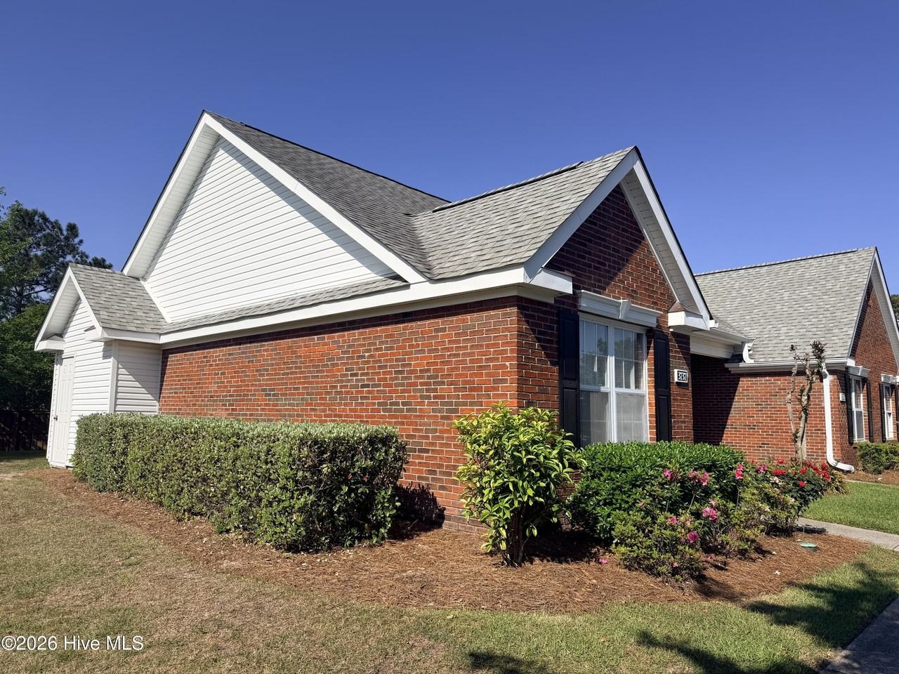 3737 Merestone Dr - Photo 5 of 28