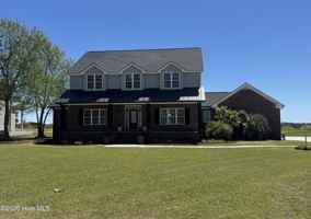 featured image of 118 Captains Ln