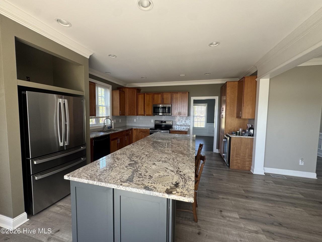 118 Captains Ln - Photo 5 of 26