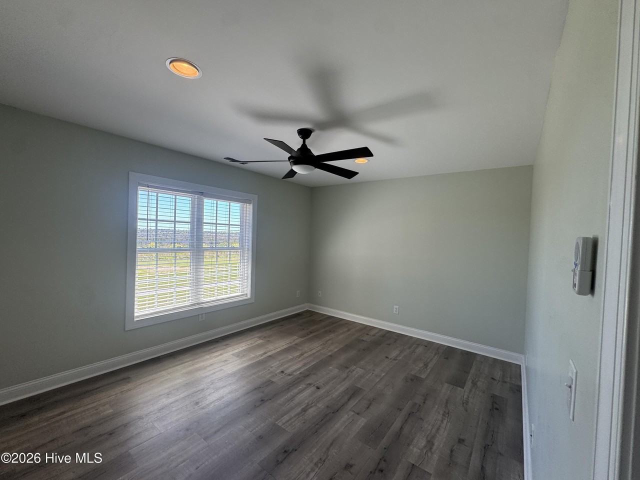 118 Captains Ln - Photo 6 of 26