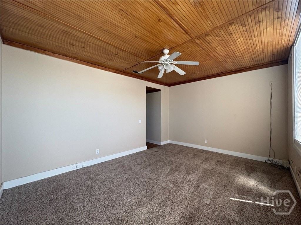 18 N Main St - Photo 4 of 8