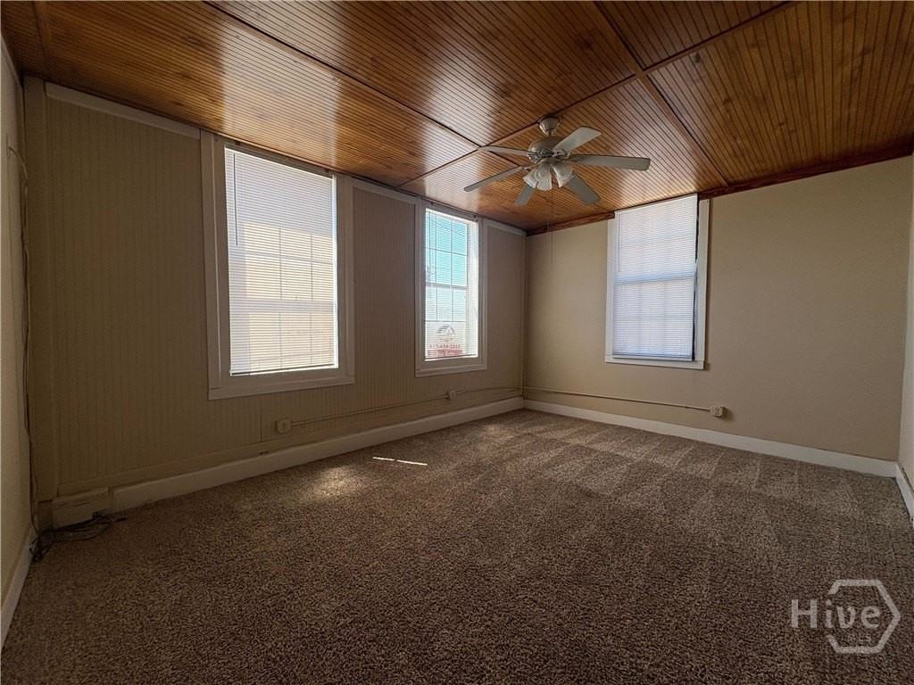 18 N Main St - Photo 5 of 8