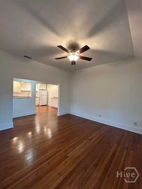 613 Habersham St - Photo 5 of 13