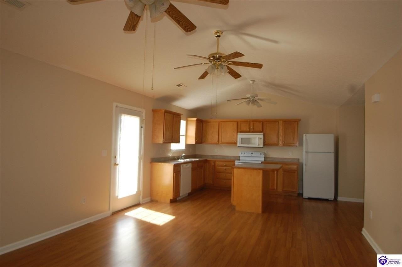 105 N Osprey Ct - Photo 3 of 9