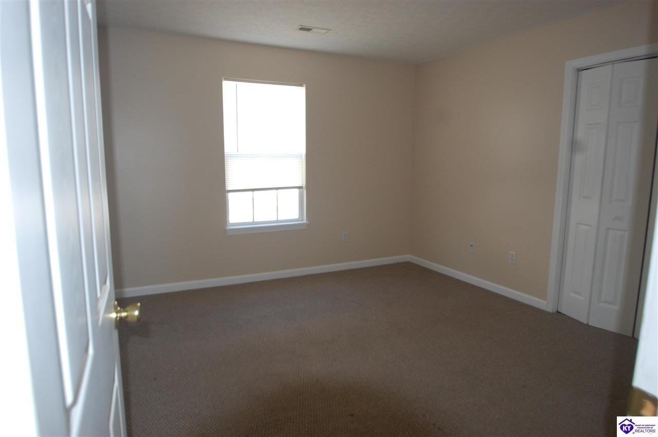 105 N Osprey Ct - Photo 5 of 9