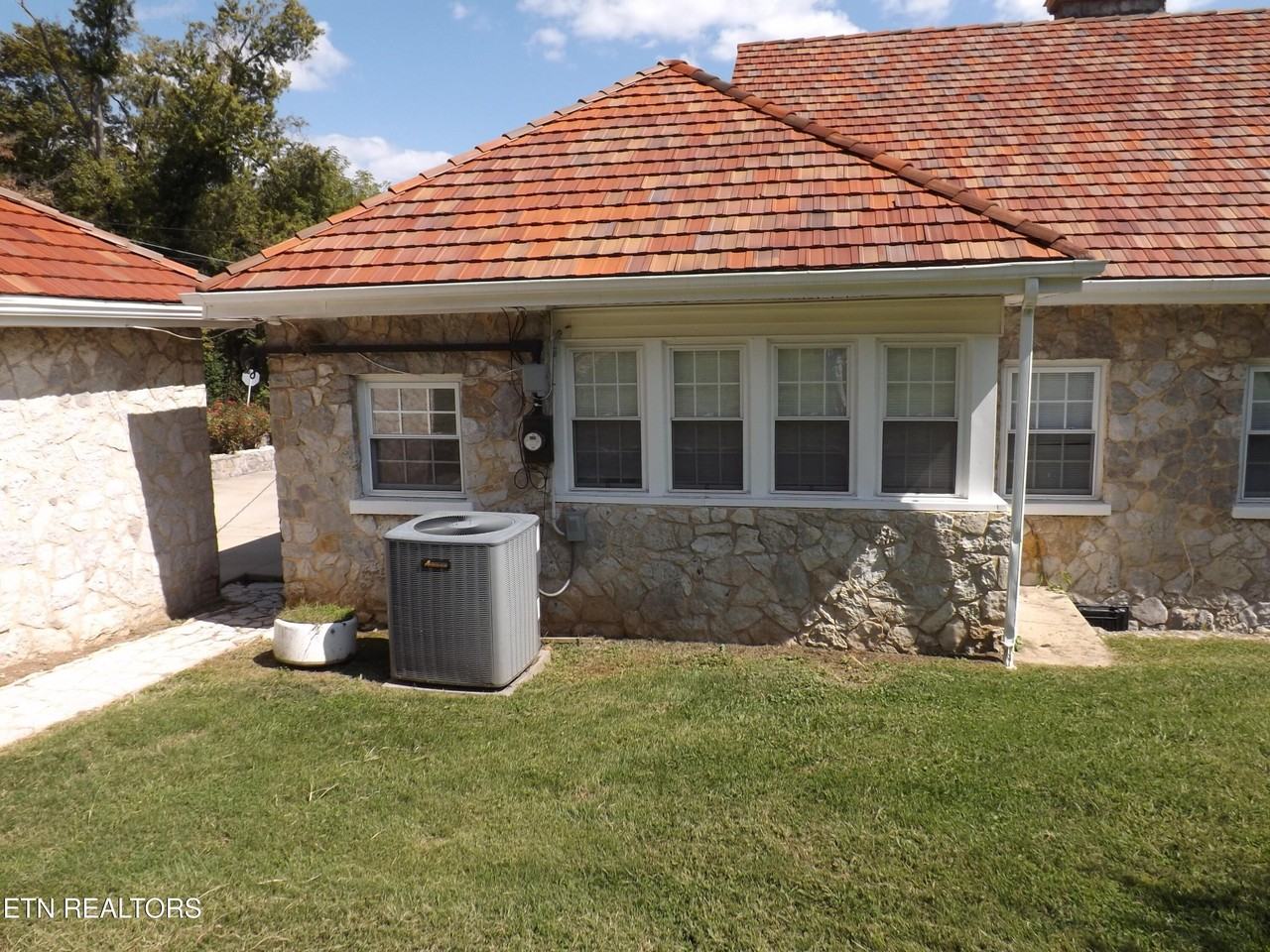 1702 Haynes St - Photo 7 of 50