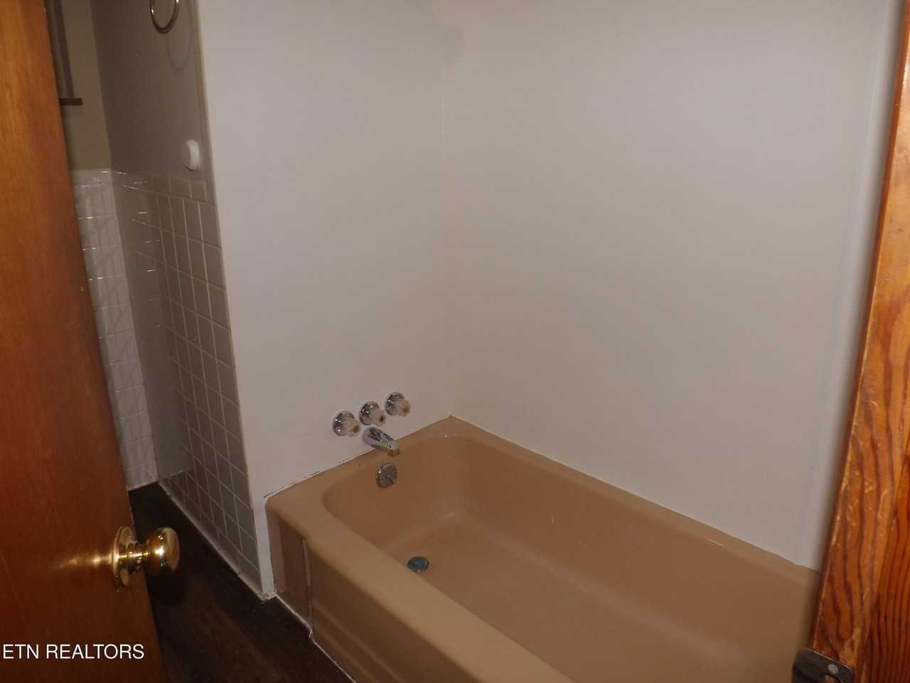 800 Shawanee Rd - Photo 5 of 17