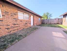 6509 21st St #B - Photo 1 of 1