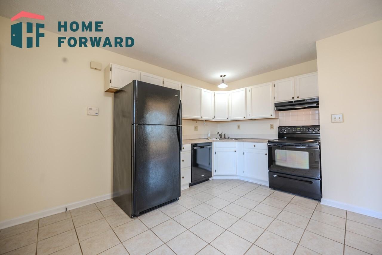 2504 Ashbrooke Dr - Photo 5 of 16