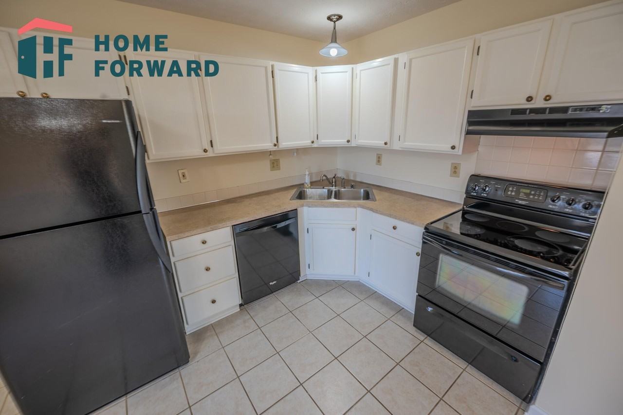 2504 Ashbrooke Dr - Photo 7 of 16