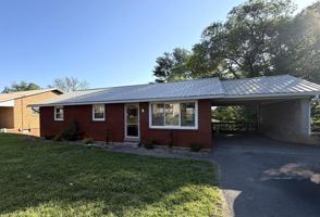 featured image of 207 Beecher St #1