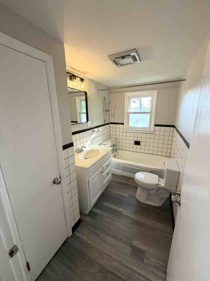 207 Beecher St #1 - Photo 4 of 7
