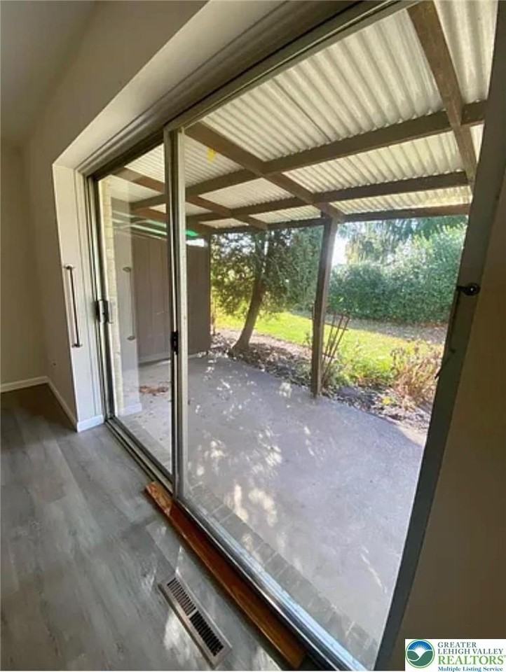 328 Carver Dr #A - Photo 6 of 16