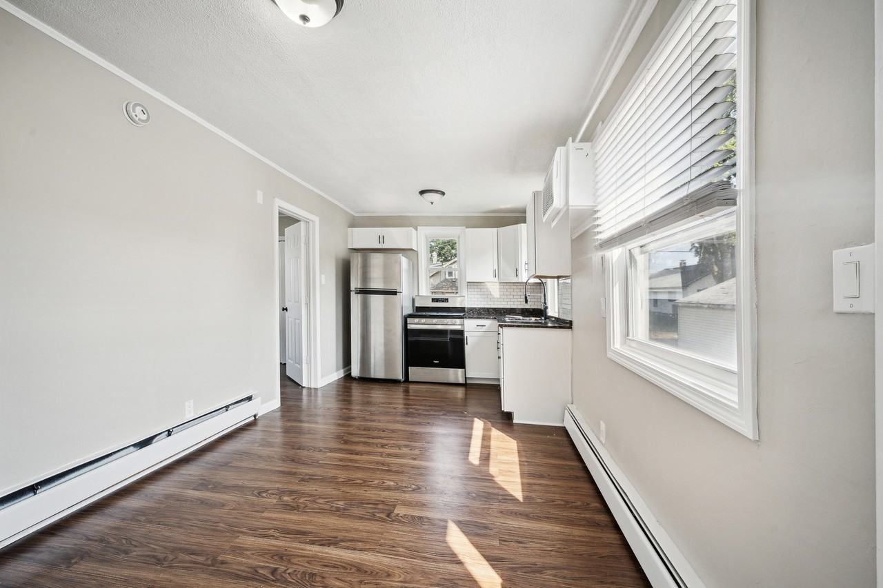 1029 E Granet Ave Lowr - Photo 3 of 11